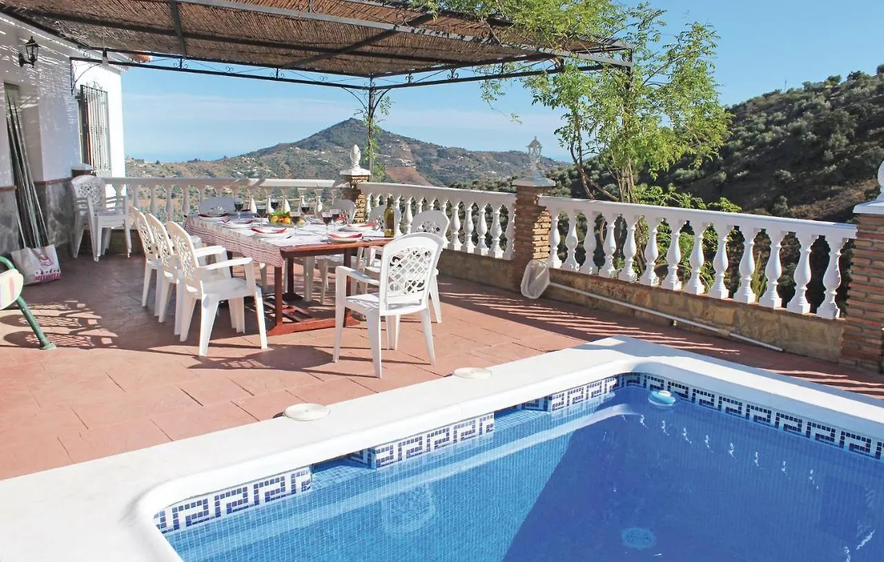 Vakantiehuis Amazing home in Corumbela with 4 Bedrooms, WiFi&Outdoor swimming pool Spanje