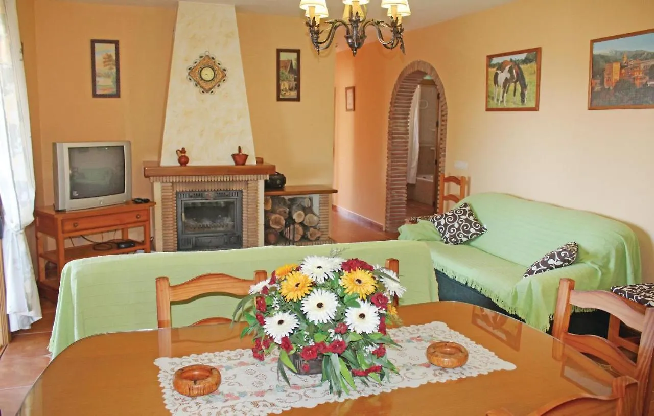Amazing home in Corumbela with 4 Bedrooms, WiFi&Outdoor swimming pool